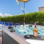 Mijo Villa
