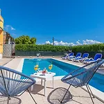 Villa Mijo
