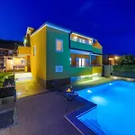 Mijo Villa Kaštela