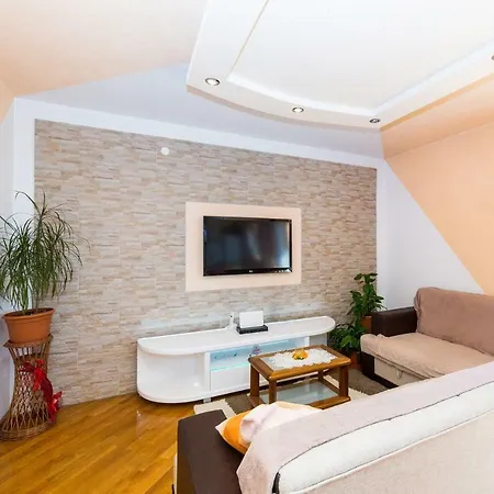 Mijo Villa Kastela