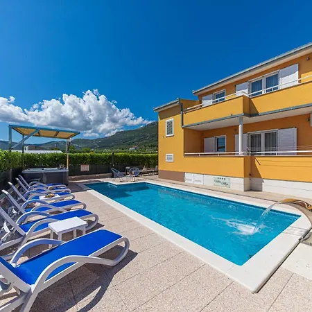 فيلة Mijo Kaštela