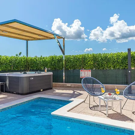 فيلة Mijo Kaštela