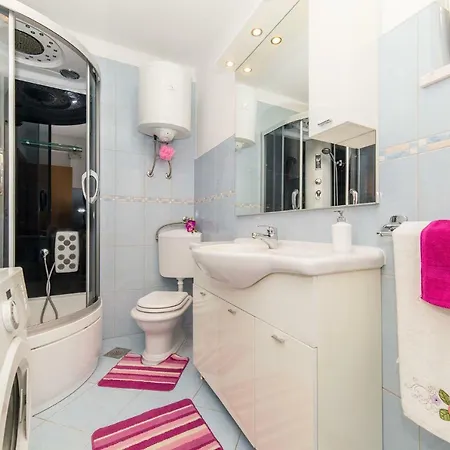 Mijo فيلة Kaštela